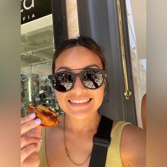 Meet your Posher, Amanda - Picture 1 of 1